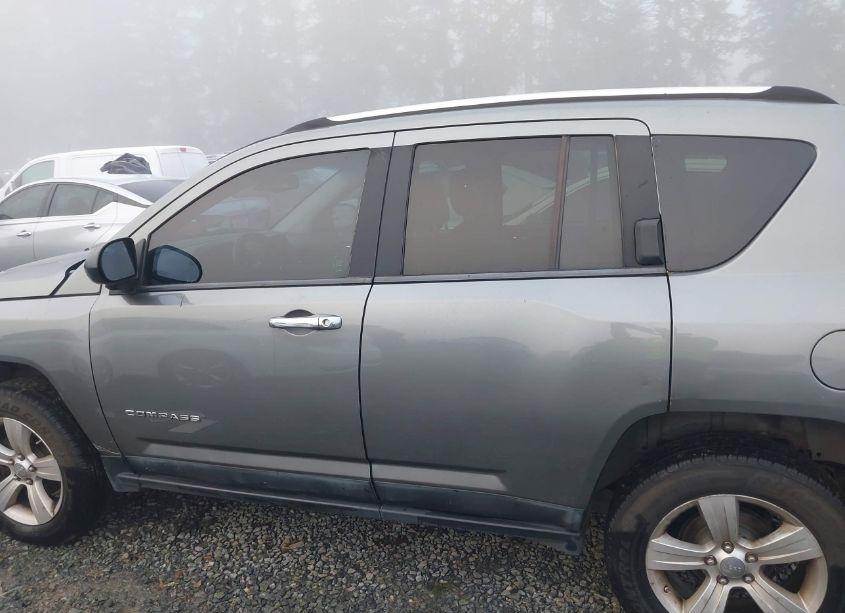 Photo 14 of 2011 Jeep Compass (VIN 1J4NF1FB4BD279882)