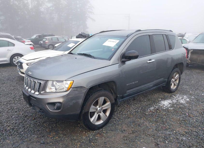 Photo 2 of 2011 Jeep Compass (VIN 1J4NF1FB4BD279882)