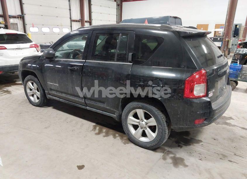 Photo 3 of 2011 Jeep Compass (VIN 1J4NF1FB5BD164241)