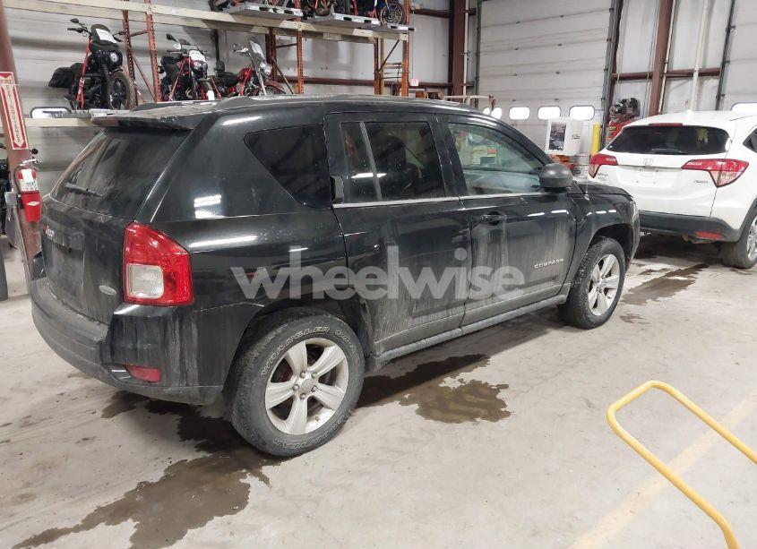 Photo 4 of 2011 Jeep Compass (VIN 1J4NF1FB5BD164241)