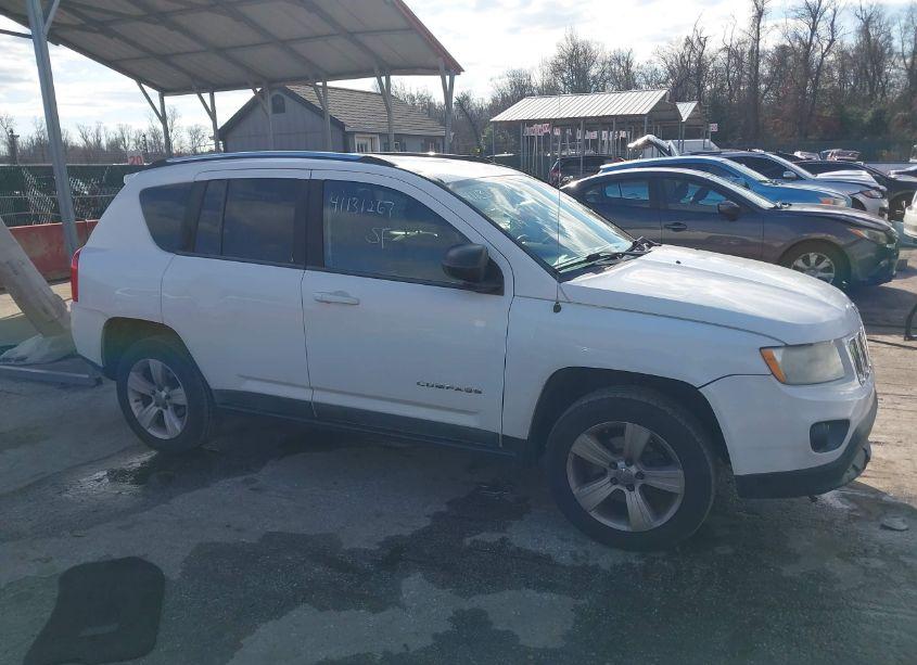 Photo 13 of 2011 Jeep Compass (VIN 1J4NF1FB5BD183288)