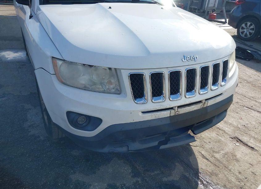 Photo 6 of 2011 Jeep Compass (VIN 1J4NF1FB5BD183288)