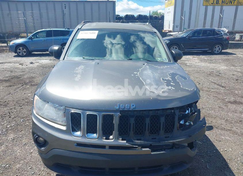 Photo 12 of 2011 Jeep Compass (VIN 1J4NF1FB5BD279731)