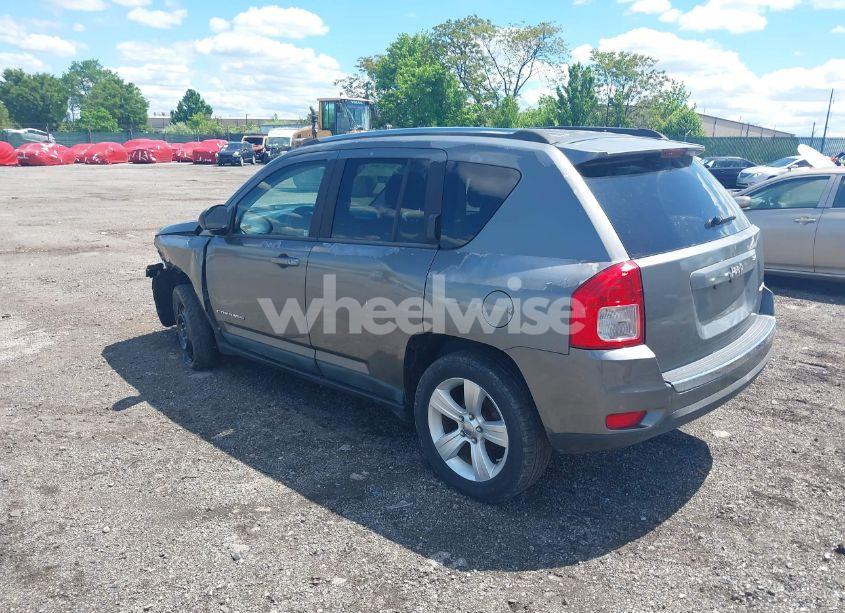 Photo 3 of 2011 Jeep Compass (VIN 1J4NF1FB5BD279731)