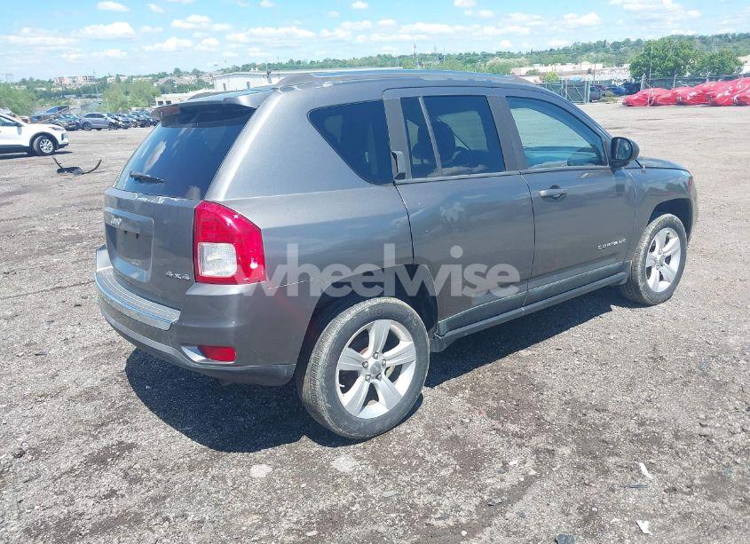 Photo 4 of 2011 Jeep Compass (VIN 1J4NF1FB5BD279731)