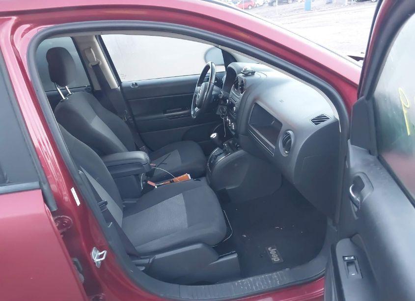 Photo 5 of 2011 Jeep Compass (VIN 1J4NF1FB6BD187463)