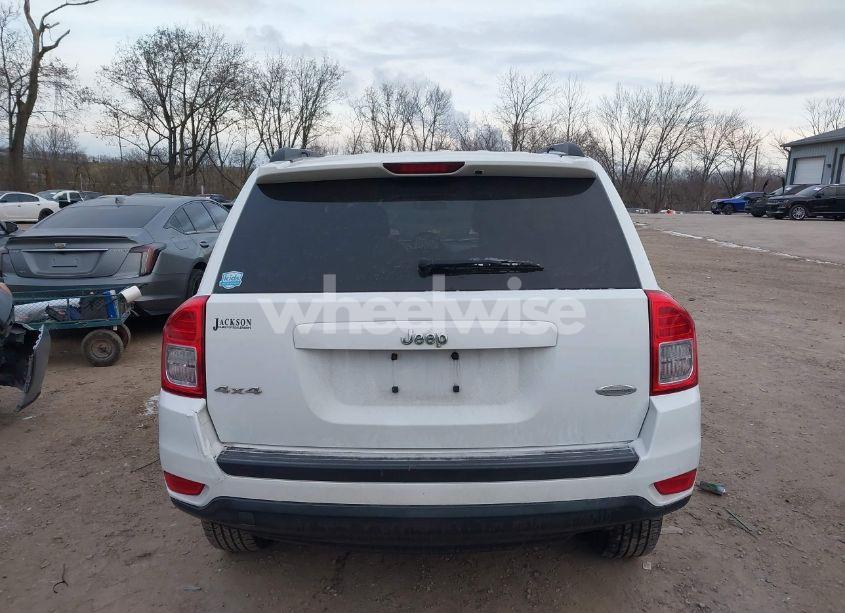 Photo 16 of 2011 Jeep Compass (VIN 1J4NF1FB6BD193604)