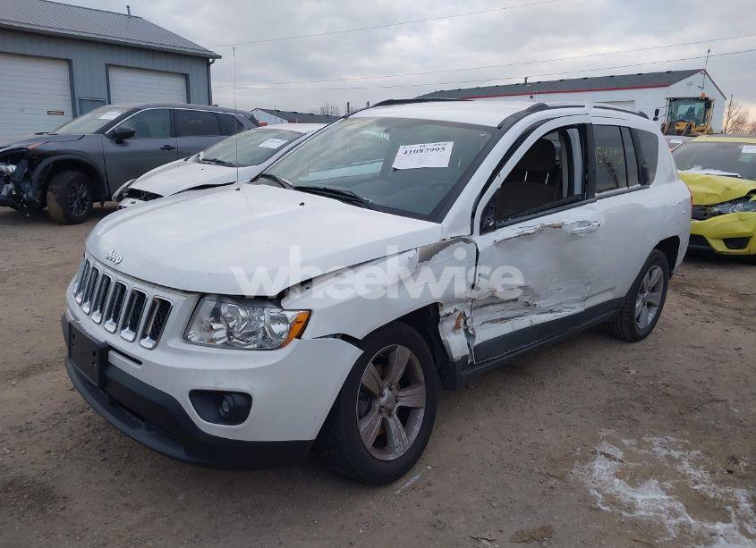Photo 2 of 2011 Jeep Compass (VIN 1J4NF1FB6BD193604)