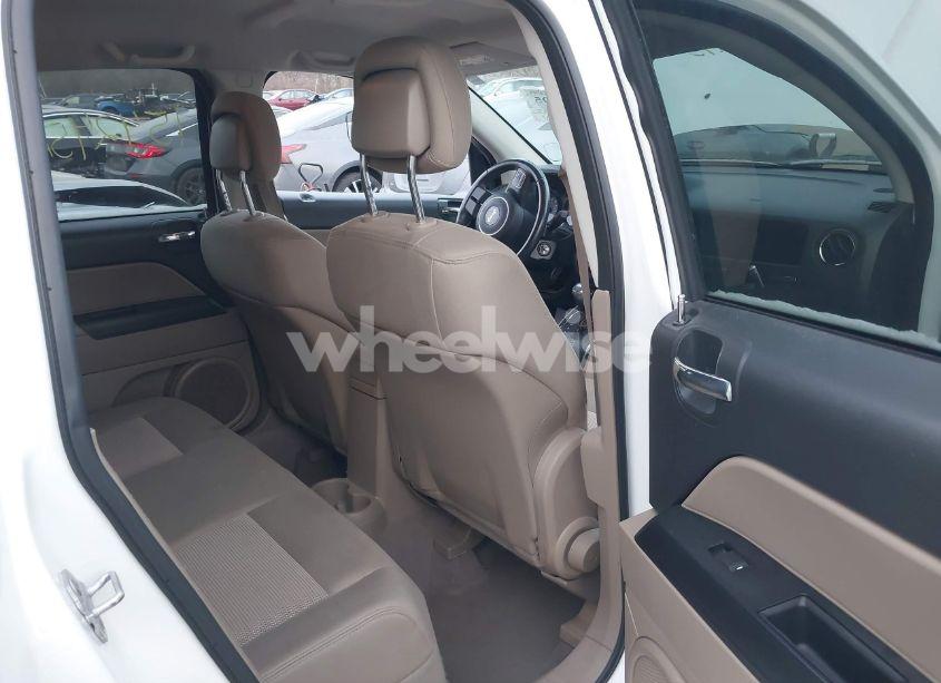 Photo 8 of 2011 Jeep Compass (VIN 1J4NF1FB6BD193604)