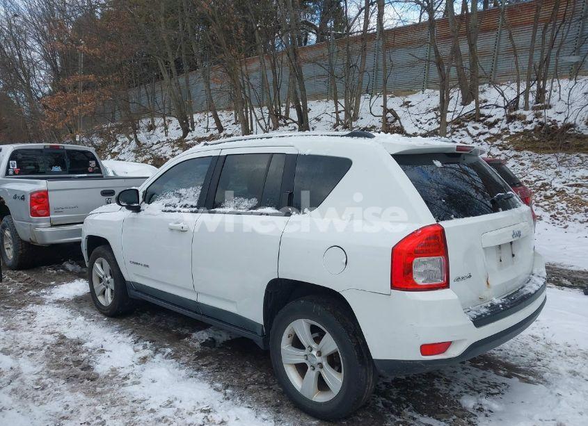 Photo 3 of 2011 Jeep Compass (VIN 1J4NF1FB6BD240467)