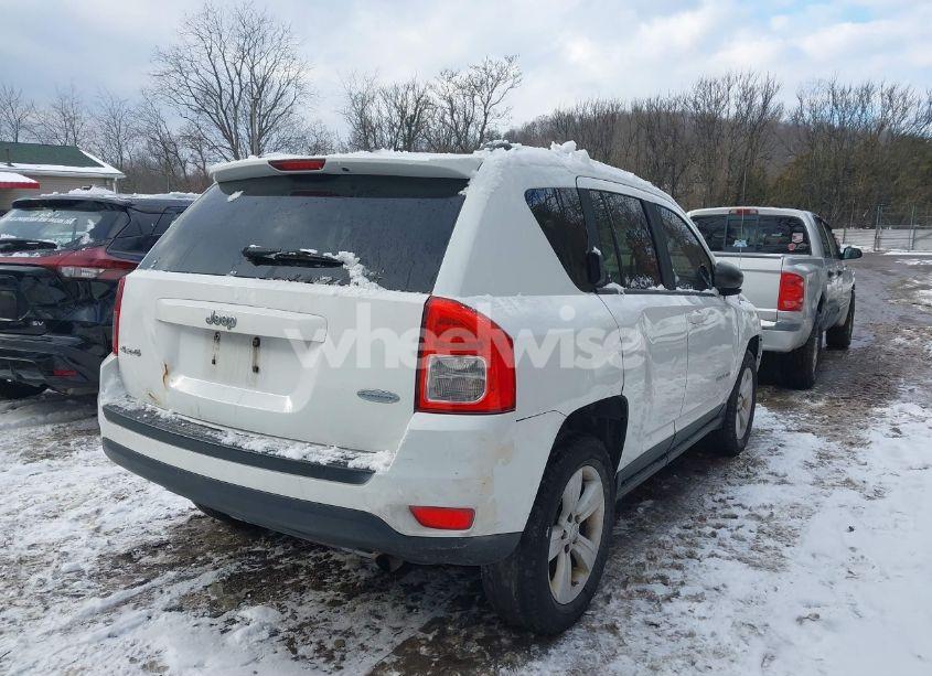Photo 6 of 2011 Jeep Compass (VIN 1J4NF1FB6BD240467)