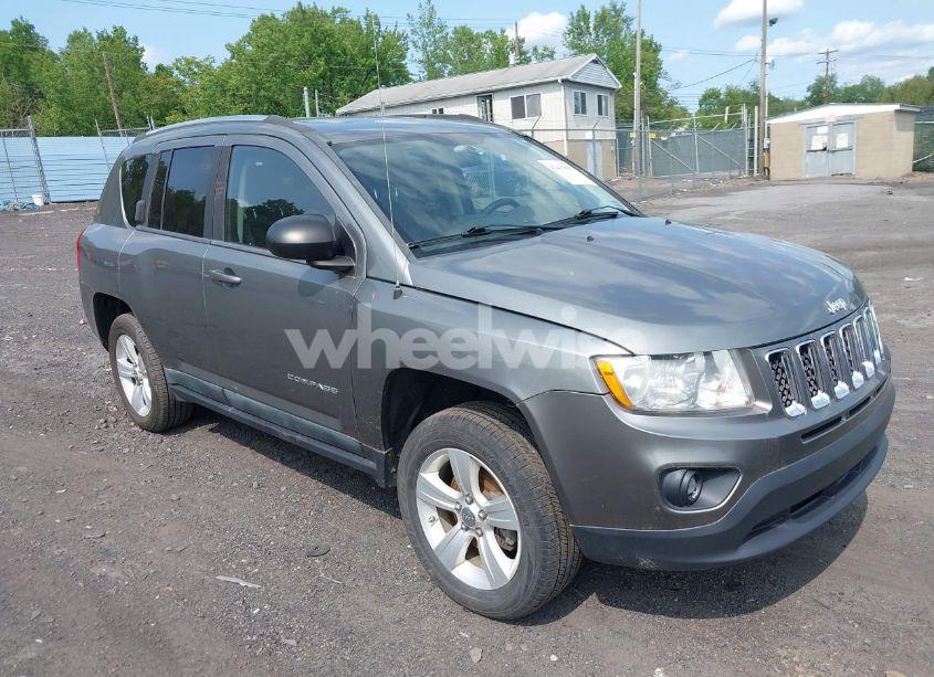 2011 Jeep Compass (VIN 1J4NF1FB6BD278233) main photo