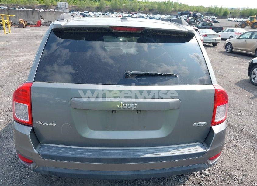 Photo 16 of 2011 Jeep Compass (VIN 1J4NF1FB6BD278233)