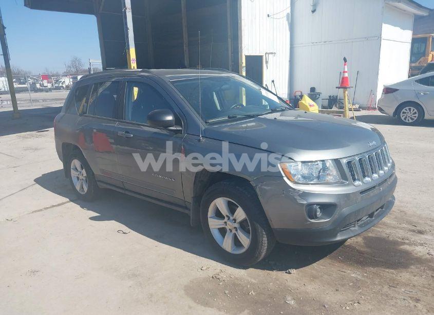 2011 Jeep Compass (VIN 1J4NF1FB6BD278524) main photo