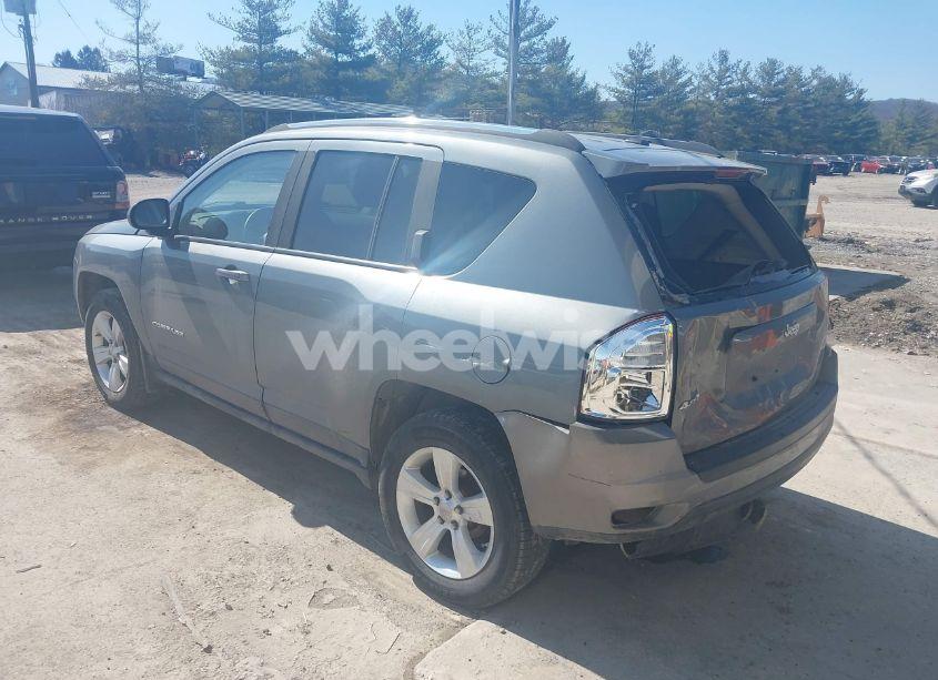 Photo 3 of 2011 Jeep Compass (VIN 1J4NF1FB6BD278524)