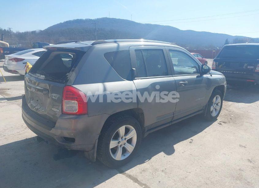 Photo 4 of 2011 Jeep Compass (VIN 1J4NF1FB6BD278524)