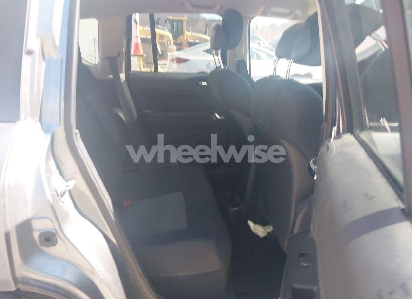 Photo 8 of 2011 Jeep Compass (VIN 1J4NF1FB6BD278524)