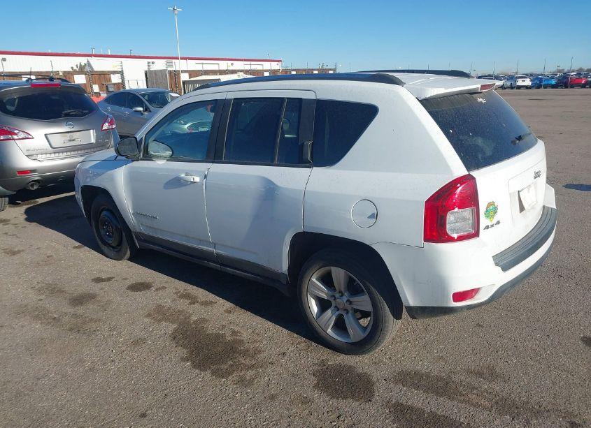 Photo 3 of 2011 Jeep Compass (VIN 1J4NF1FB7BD134965)