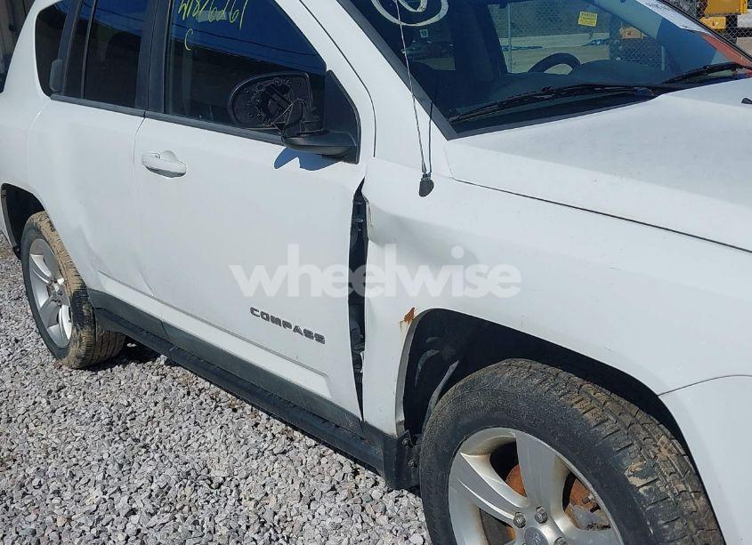 Photo 6 of 2011 Jeep Compass (VIN 1J4NF1FB7BD197404)