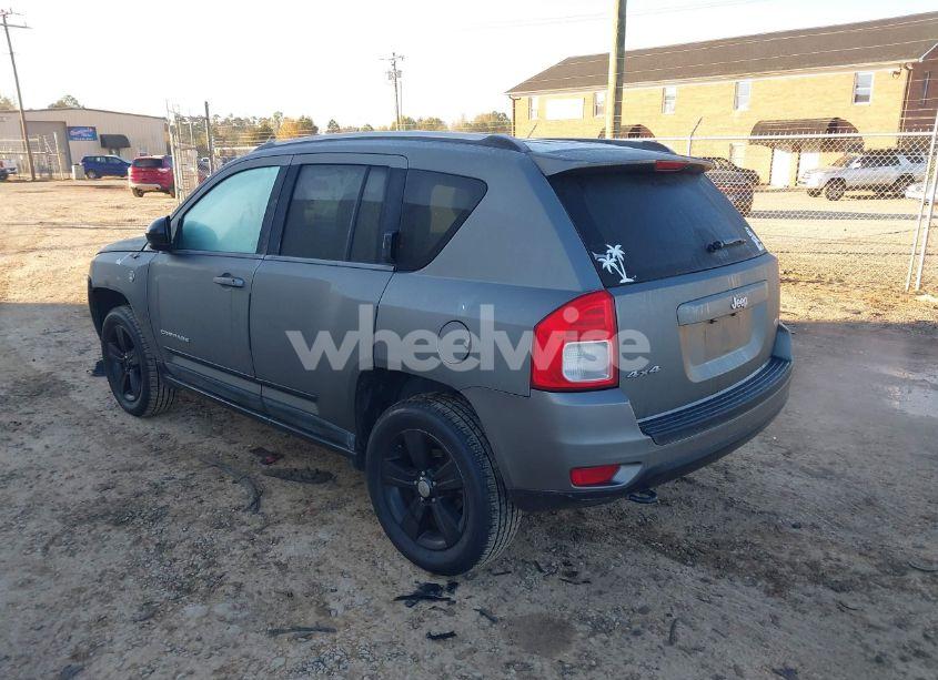 Photo 3 of 2011 Jeep Compass (VIN 1J4NF1FB7BD201533)