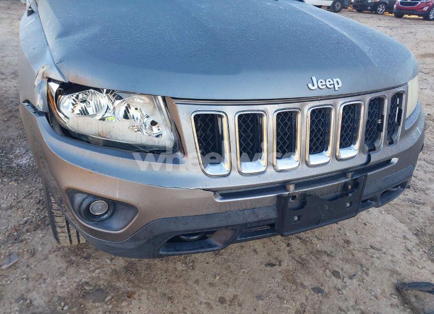 Photo 6 of 2011 Jeep Compass (VIN 1J4NF1FB7BD201533)