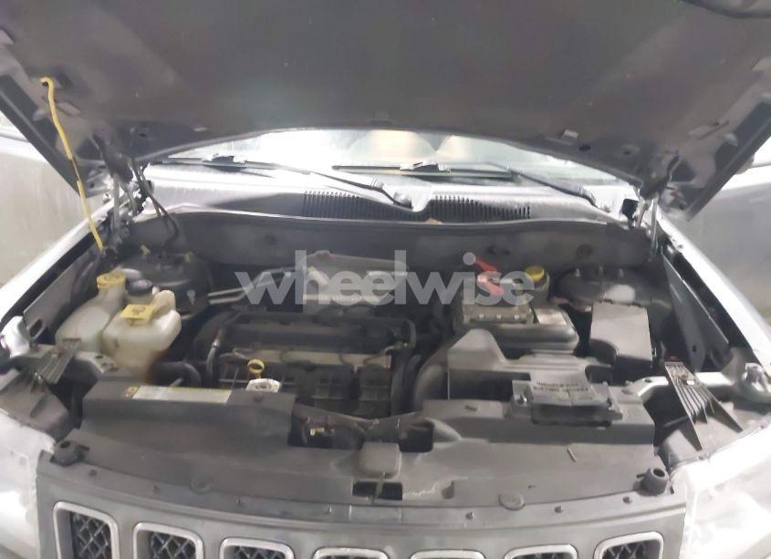 Photo 10 of 2011 Jeep Compass (VIN 1J4NF1FB8BD239417)