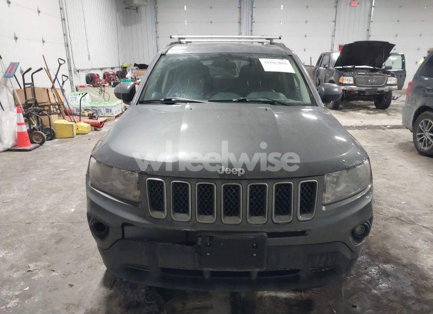 Photo 12 of 2011 Jeep Compass (VIN 1J4NF1FB8BD239417)