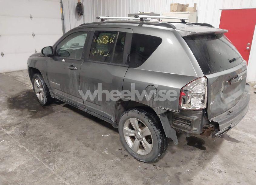 Photo 3 of 2011 Jeep Compass (VIN 1J4NF1FB8BD239417)
