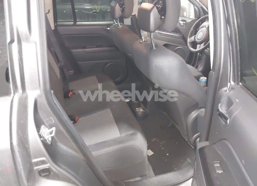 Photo 8 of 2011 Jeep Compass (VIN 1J4NF1FB8BD239417)