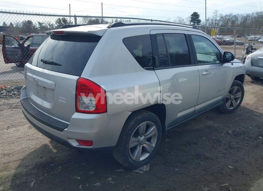 Photo 4 of 2011 Jeep Compass (VIN 1J4NF1FB8BD276239)