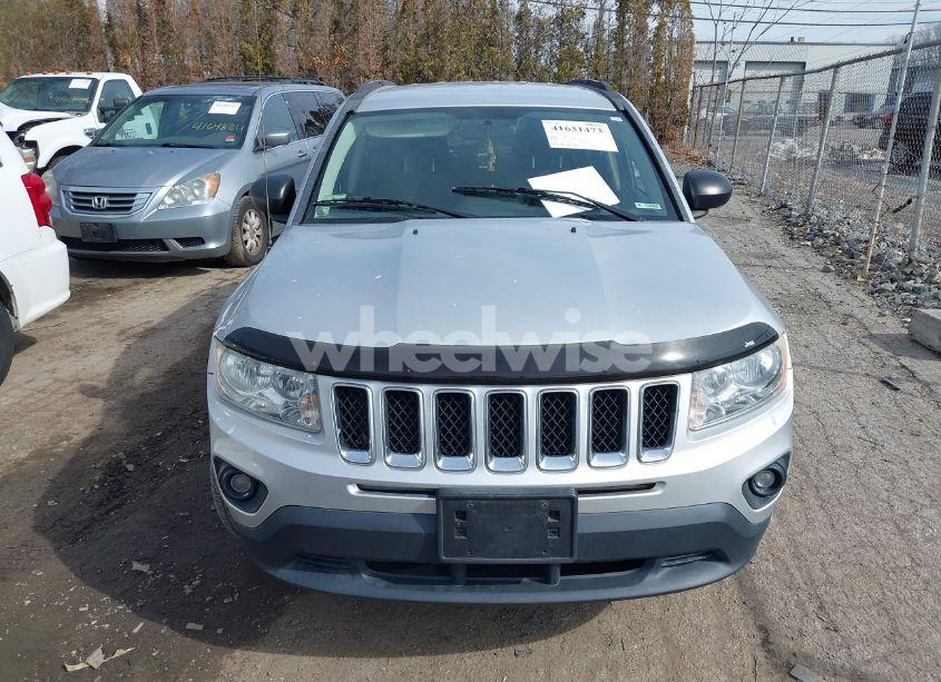 Photo 6 of 2011 Jeep Compass (VIN 1J4NF1FB8BD276239)