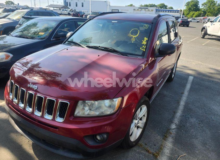 Photo 2 of 2011 Jeep Compass (VIN 1J4NF1FB9BD134918)