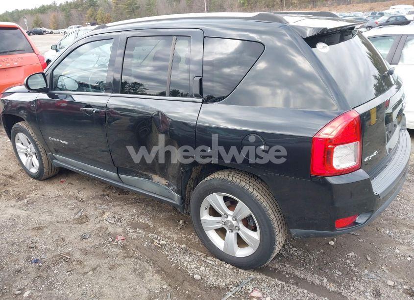 Photo 14 of 2011 Jeep Compass (VIN 1J4NF1FB9BD154943)