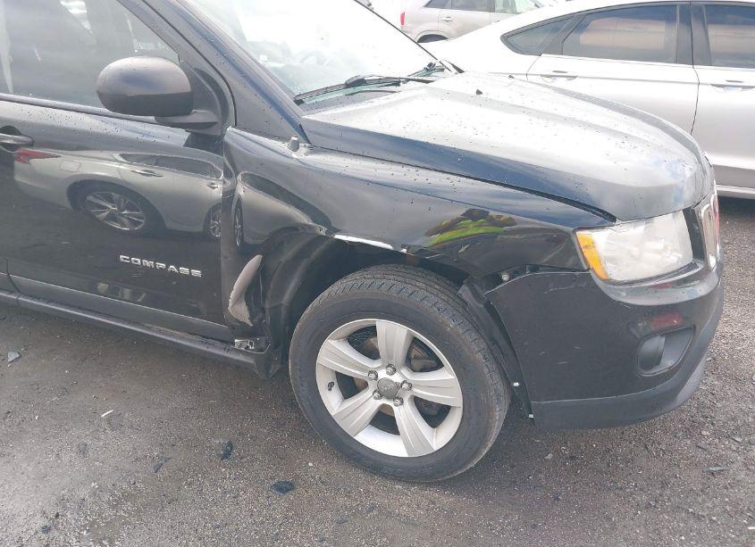 Photo 6 of 2011 Jeep Compass (VIN 1J4NF1FB9BD163867)