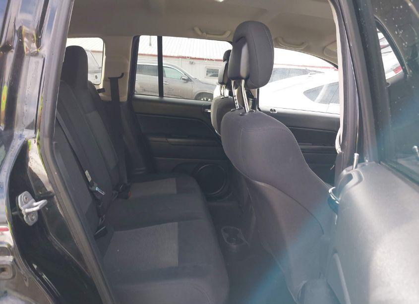 Photo 8 of 2011 Jeep Compass (VIN 1J4NF1FB9BD163867)