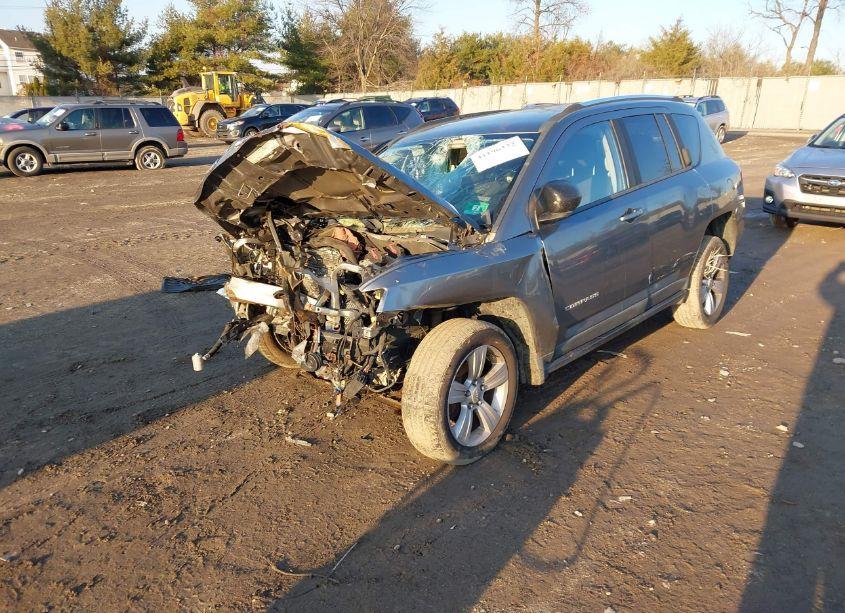 Photo 2 of 2011 Jeep Compass (VIN 1J4NF1FB9BD223047)