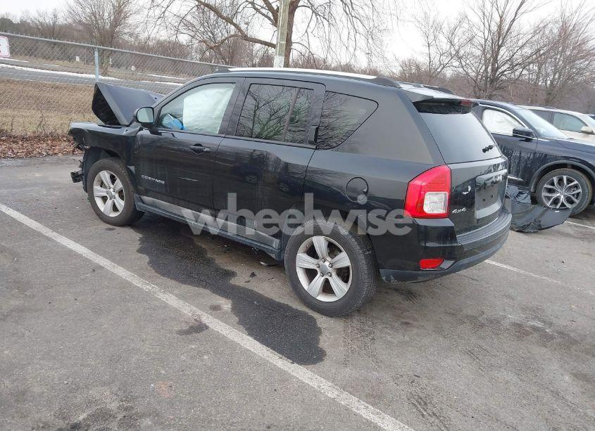 Photo 3 of 2011 Jeep Compass (VIN 1J4NF1FBXBD135267)