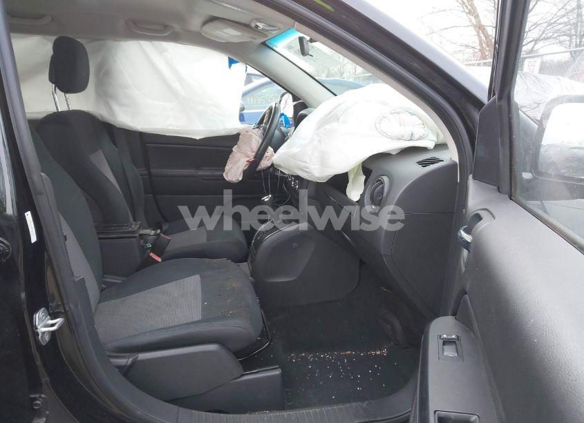 Photo 5 of 2011 Jeep Compass (VIN 1J4NF1FBXBD135267)