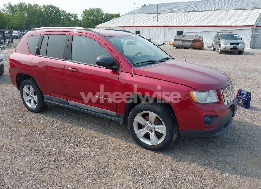 2011 Jeep Compass (VIN 1J4NF1FBXBD149377) main photo
