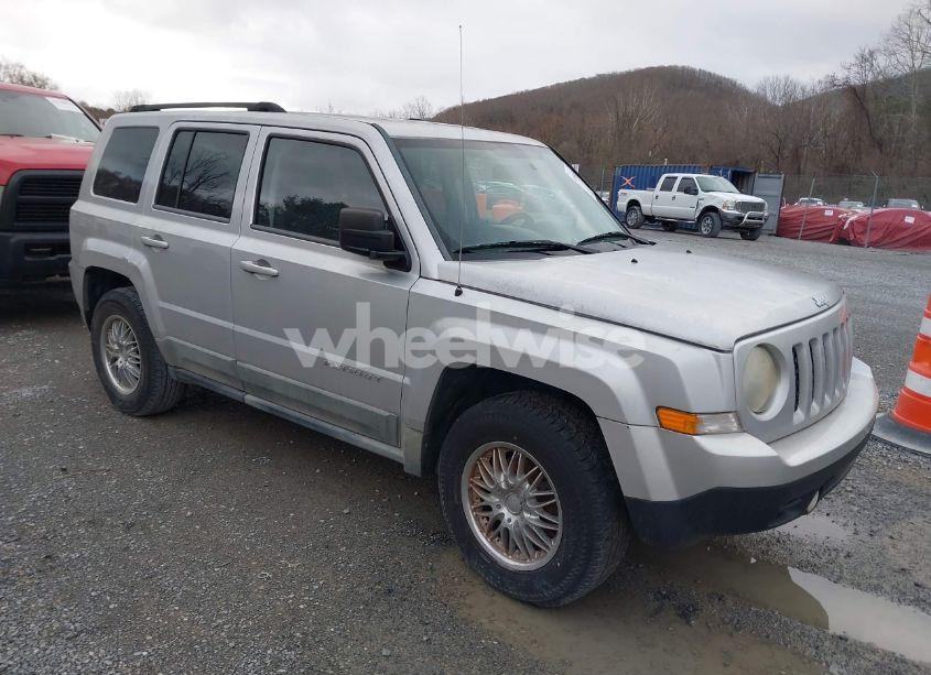 2011 Jeep Patriot SPORT (VIN 1J4NF1GB0BD158264) main photo