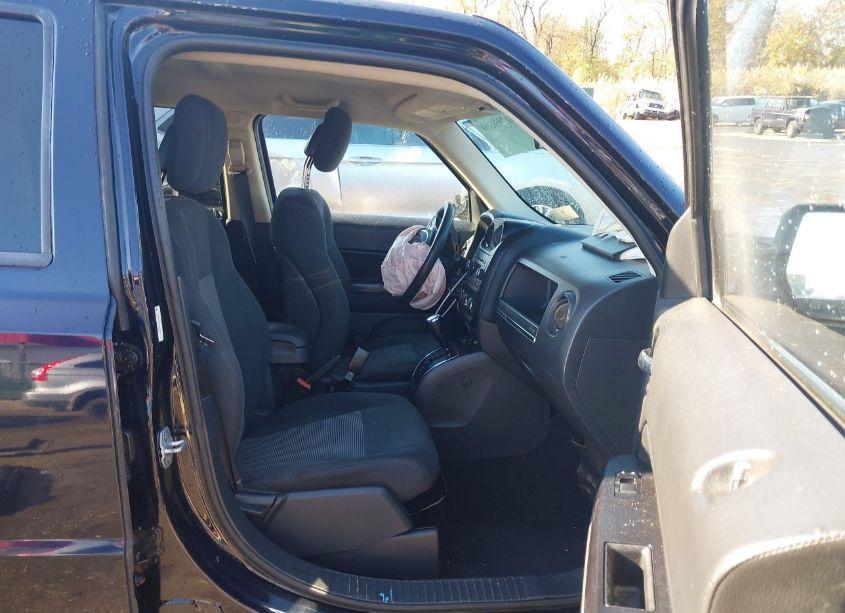 Photo 5 of 2011 Jeep Patriot SPORT (VIN 1J4NF1GB1BD222845)