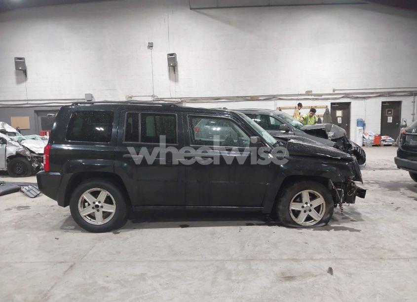 Photo 14 of 2010 Jeep Patriot SPORT (VIN 1J4NF1GB2AD675807)