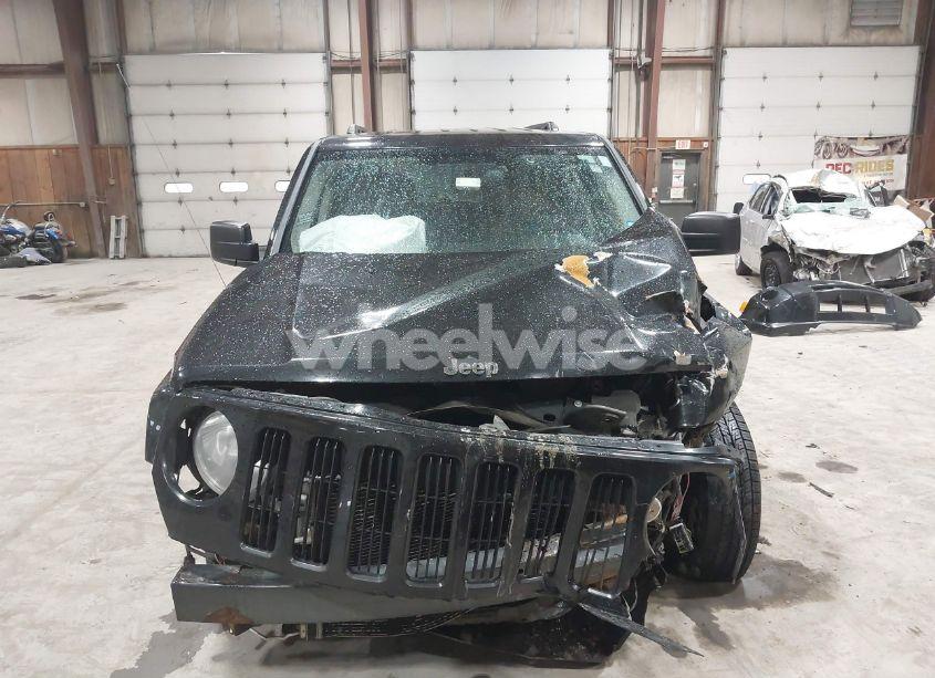 Photo 6 of 2010 Jeep Patriot SPORT (VIN 1J4NF1GB2AD675807)