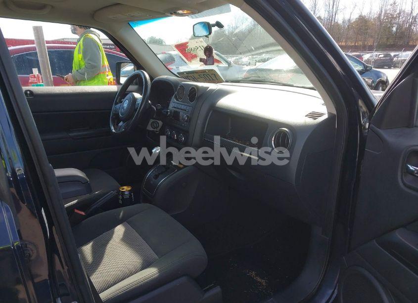 Photo 5 of 2011 Jeep Patriot SPORT (VIN 1J4NF1GB2BD101595)