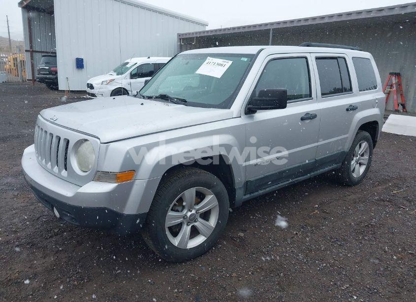 Photo 2 of 2011 Jeep Patriot SPORT (VIN 1J4NF1GB2BD173512)
