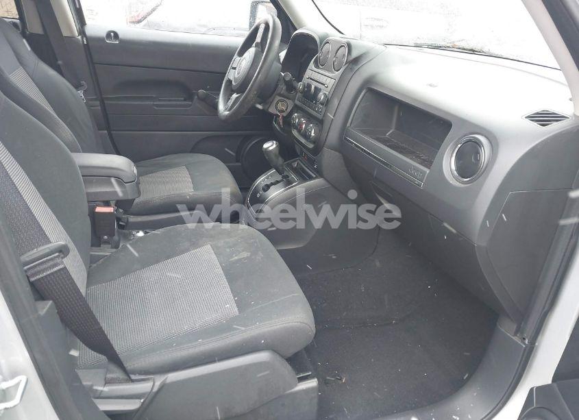 Photo 5 of 2011 Jeep Patriot SPORT (VIN 1J4NF1GB2BD173512)