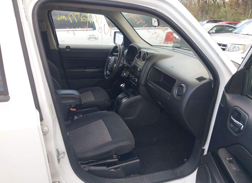 Photo 5 of 2011 Jeep Patriot SPORT (VIN 1J4NF1GB2BD234860)