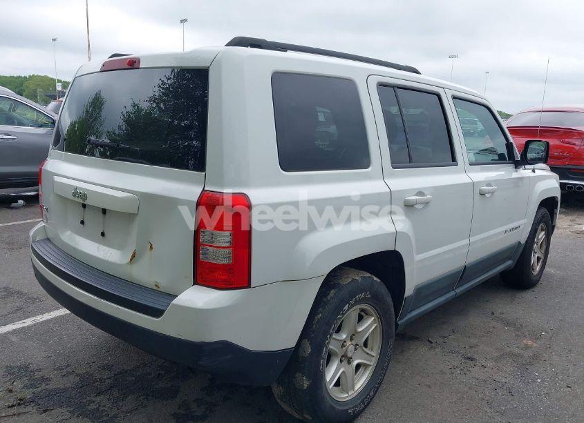 Photo 4 of 2011 Jeep Patriot SPORT (VIN 1J4NF1GB2BD265915)