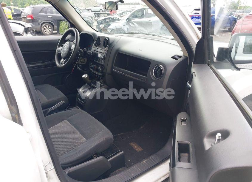 Photo 5 of 2011 Jeep Patriot SPORT (VIN 1J4NF1GB2BD265915)