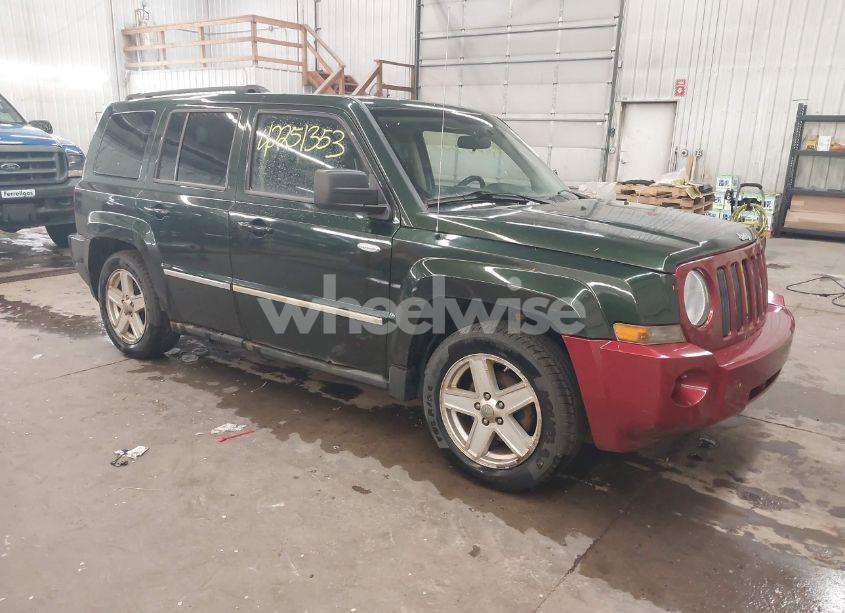 2010 Jeep Patriot SPORT (VIN 1J4NF1GB3AD640368) main photo